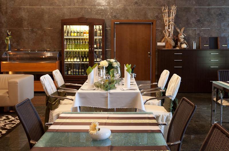 Hotel Relax Rajecfürdő Kültér fotó