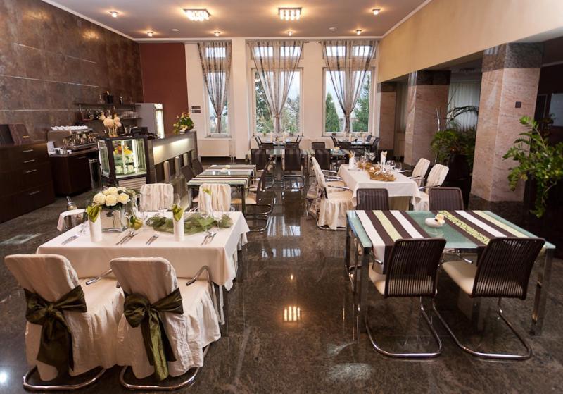 Hotel Relax Rajecfürdő Kültér fotó